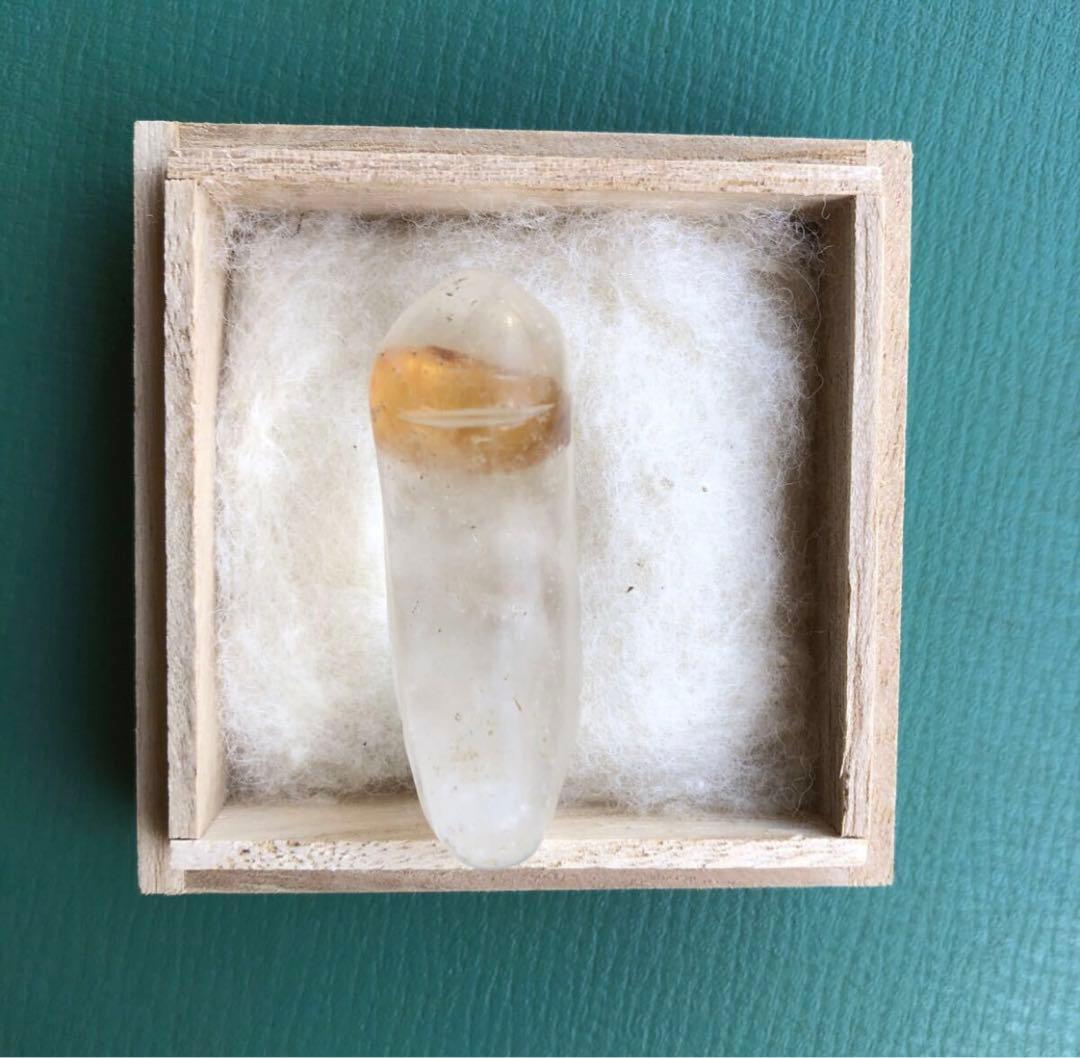 勾玉　（g）　箱付き