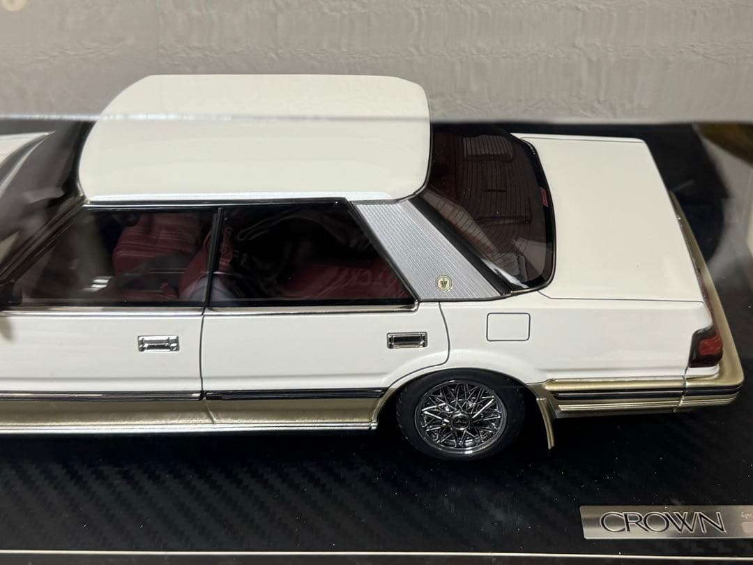 イグニッションモデル　1/18 120クラウン　IG2056