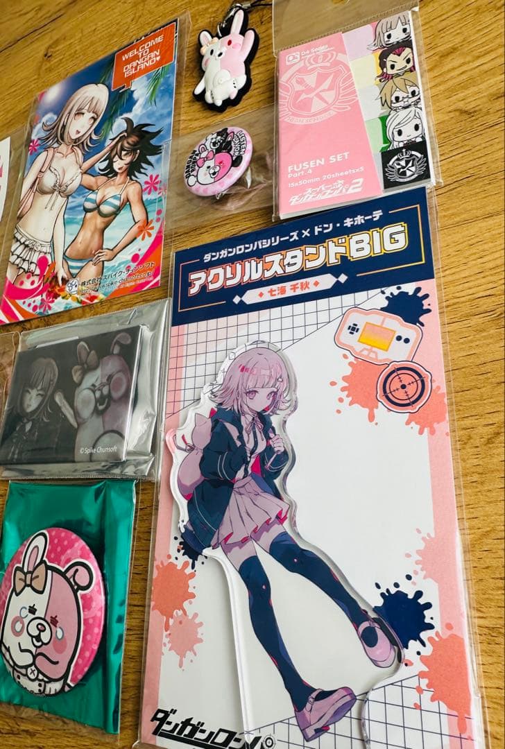 ダンガンロンパ 七海千秋 ウサミ おしおき缶バッジ 他12点まとめ売り