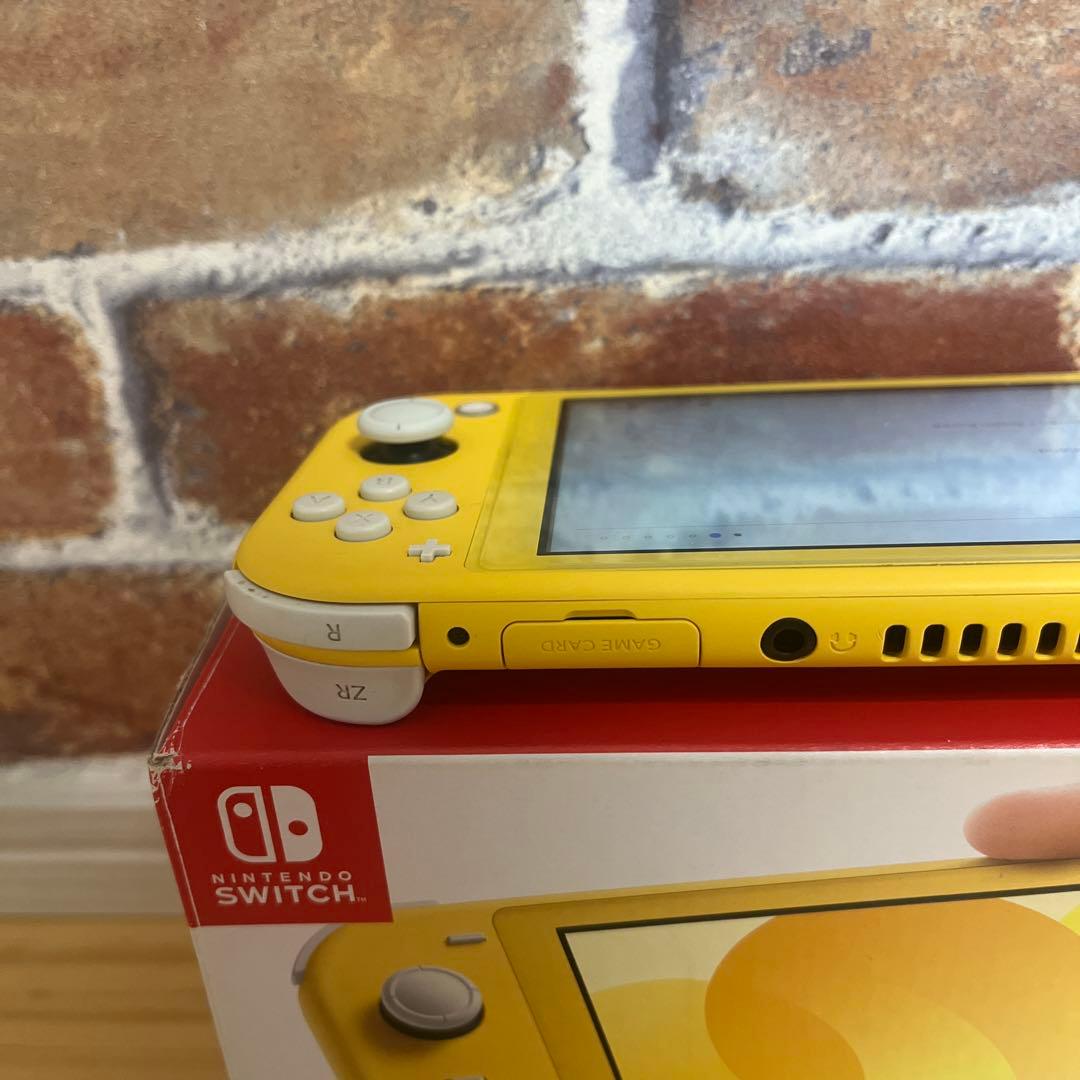 スイッチライト　イエロー　ジャンク品