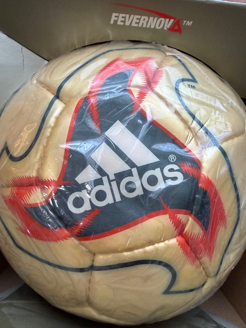 日韓ワールドカップ2002 adidas Fevernova サッカーボール