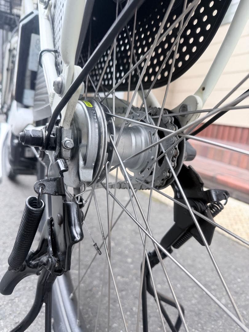 大阪府　ブリヂストン　HYDEE 電動アシスト自転車 ホワイト