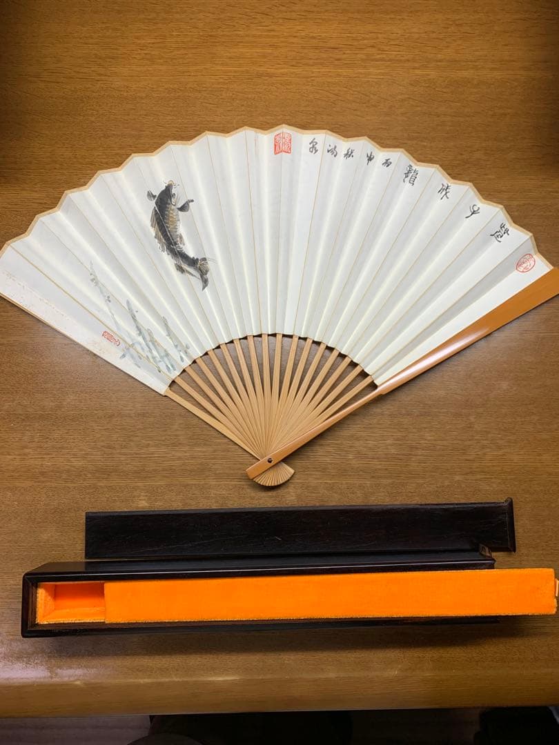 和風扇子 書道 魚の絵付き 専用箱付き