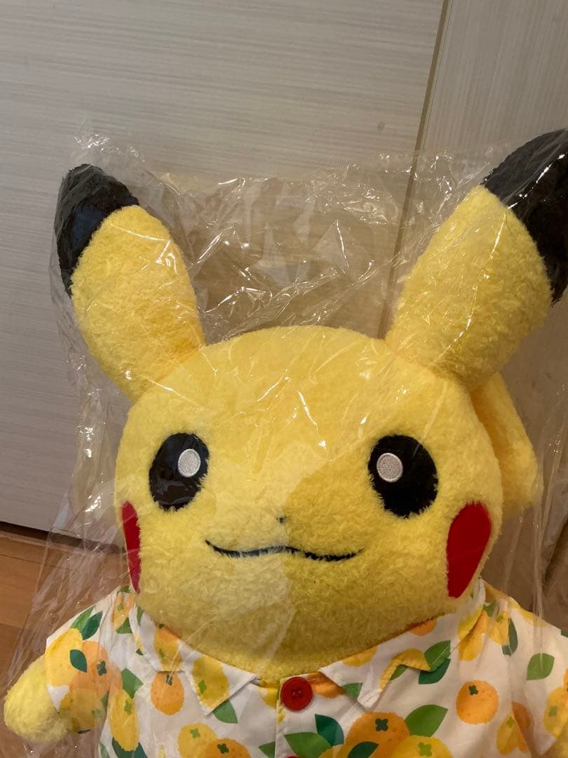 ポケモン big ピカチュウ ぬいぐるみ 韓国済州限定 チェジュ島 白シャツ