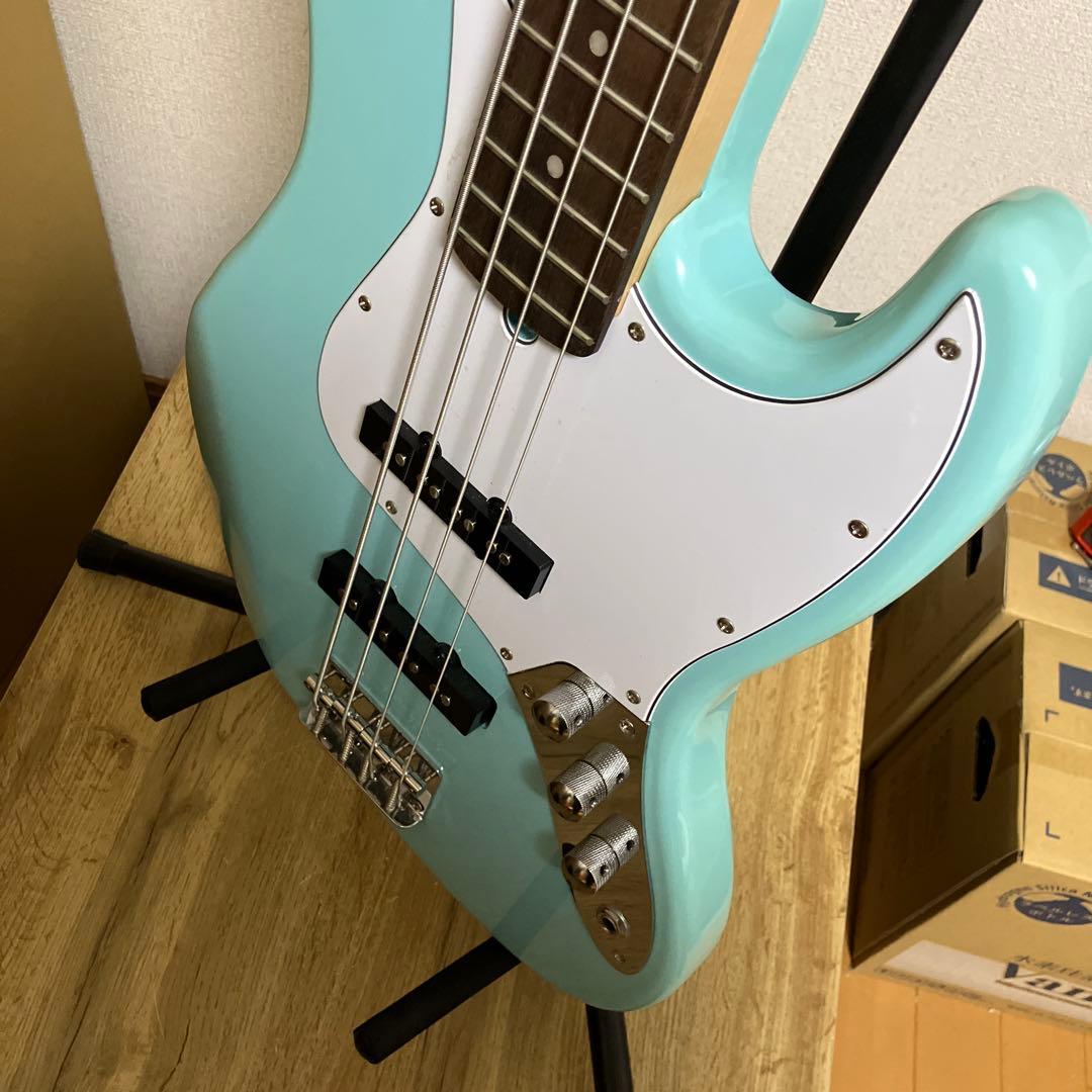 Bacchus バッカス　BJB－1　ユニバ　改ジャズベ　音出OK　超美中古品