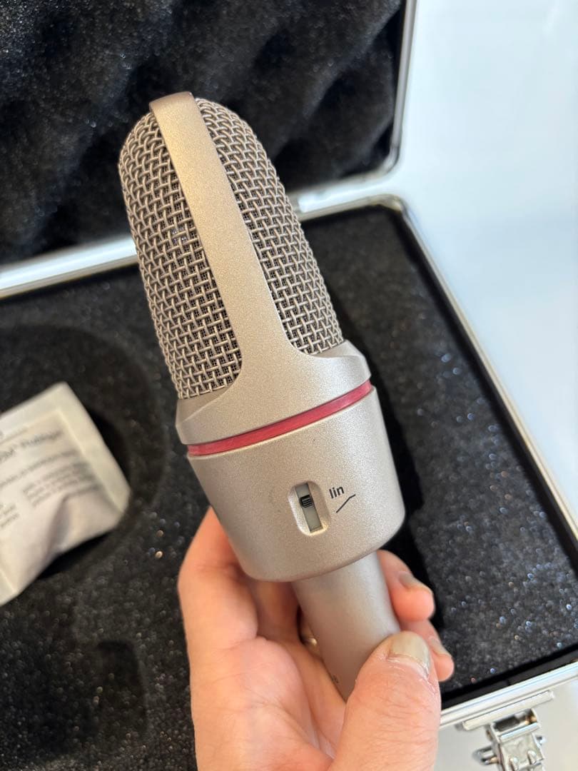 AKG コンデンサーマイク C3000B