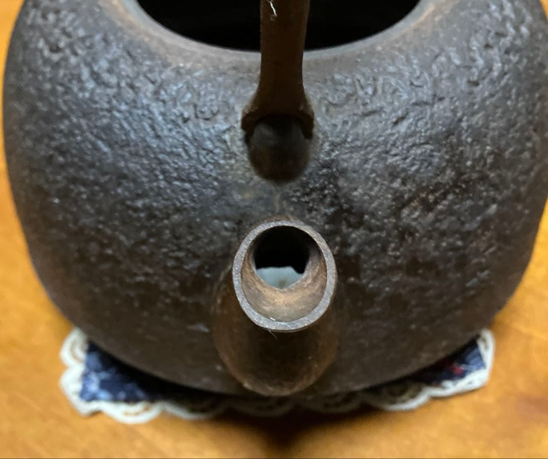 【中型】鉄瓶 1.7ℓ 南部鉄器 岩鋳 清忠 伝統工芸 美術 アンティーク 岩肌