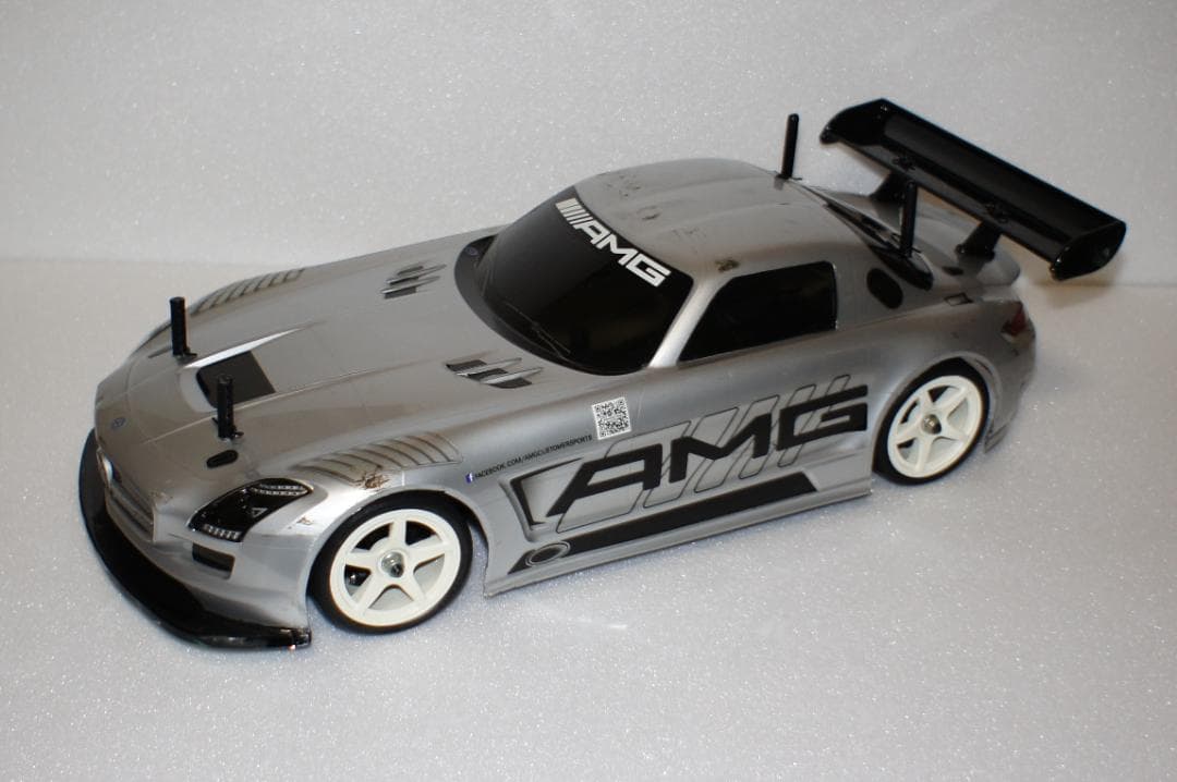 タミヤ　TRF415シャシー　メルセデスSLS AMGボディ付き