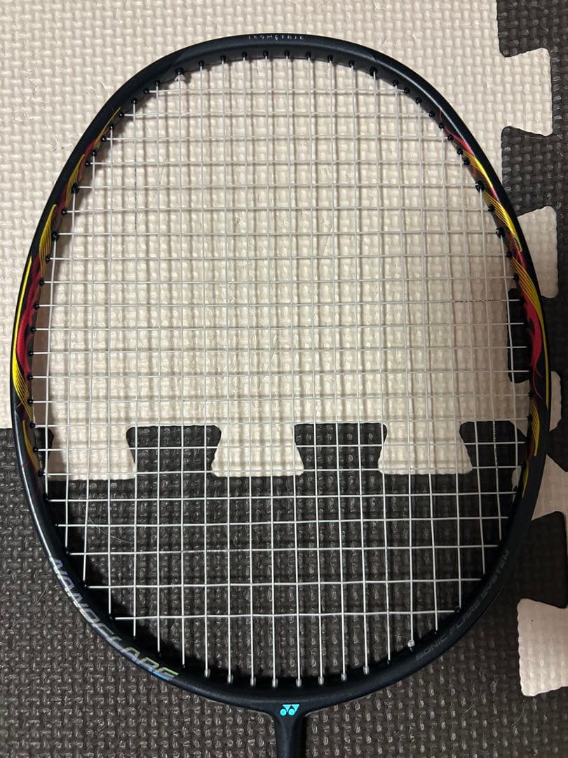 超美品　廃盤品ヨネックス　ナノフレア800 4UG6