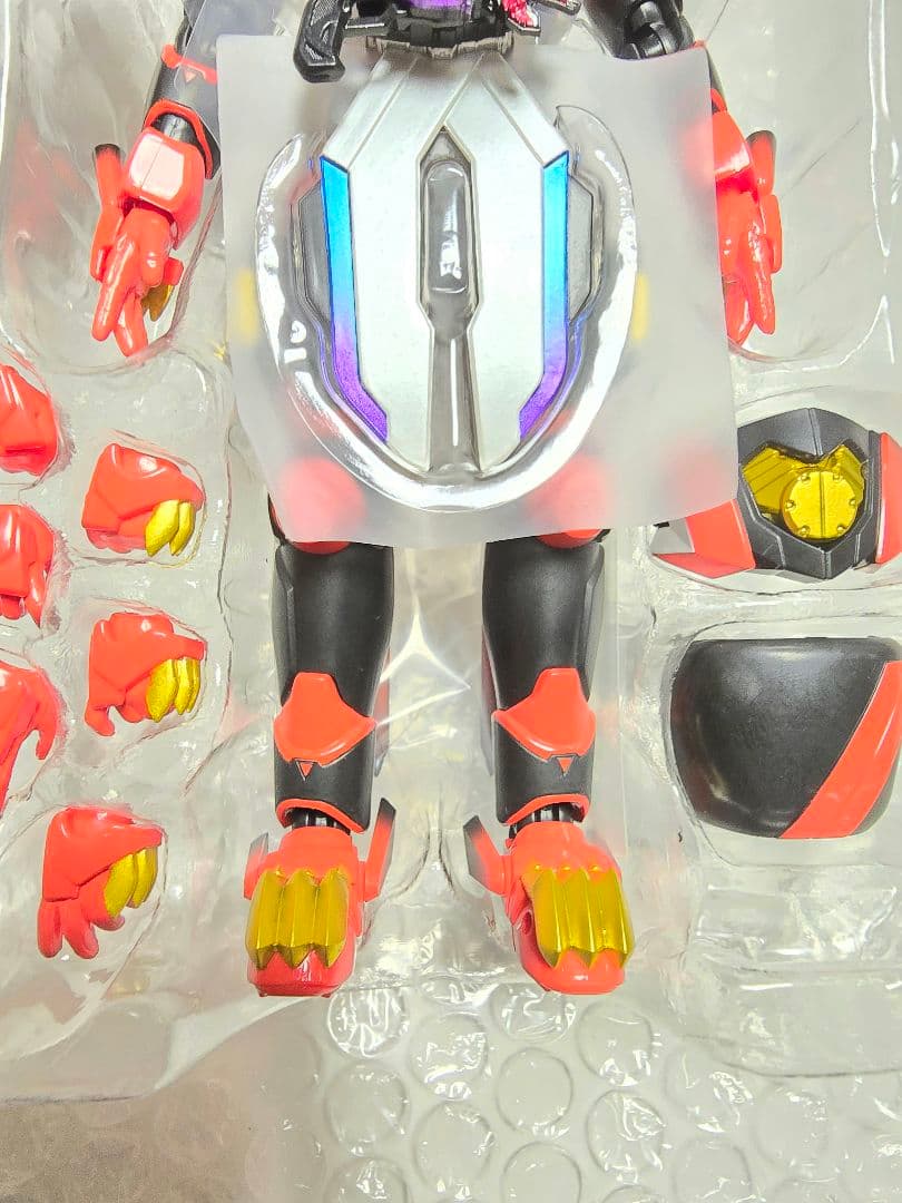 S.H.Figuarts 仮面ライダーギーツ　レーザーブーストフォーム&ジーン