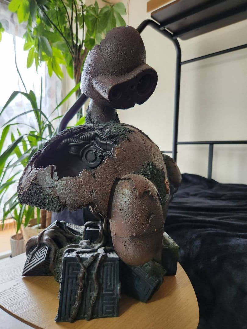 天空の城ラピュタ　巨神兵　プランター　置物　ロボット兵