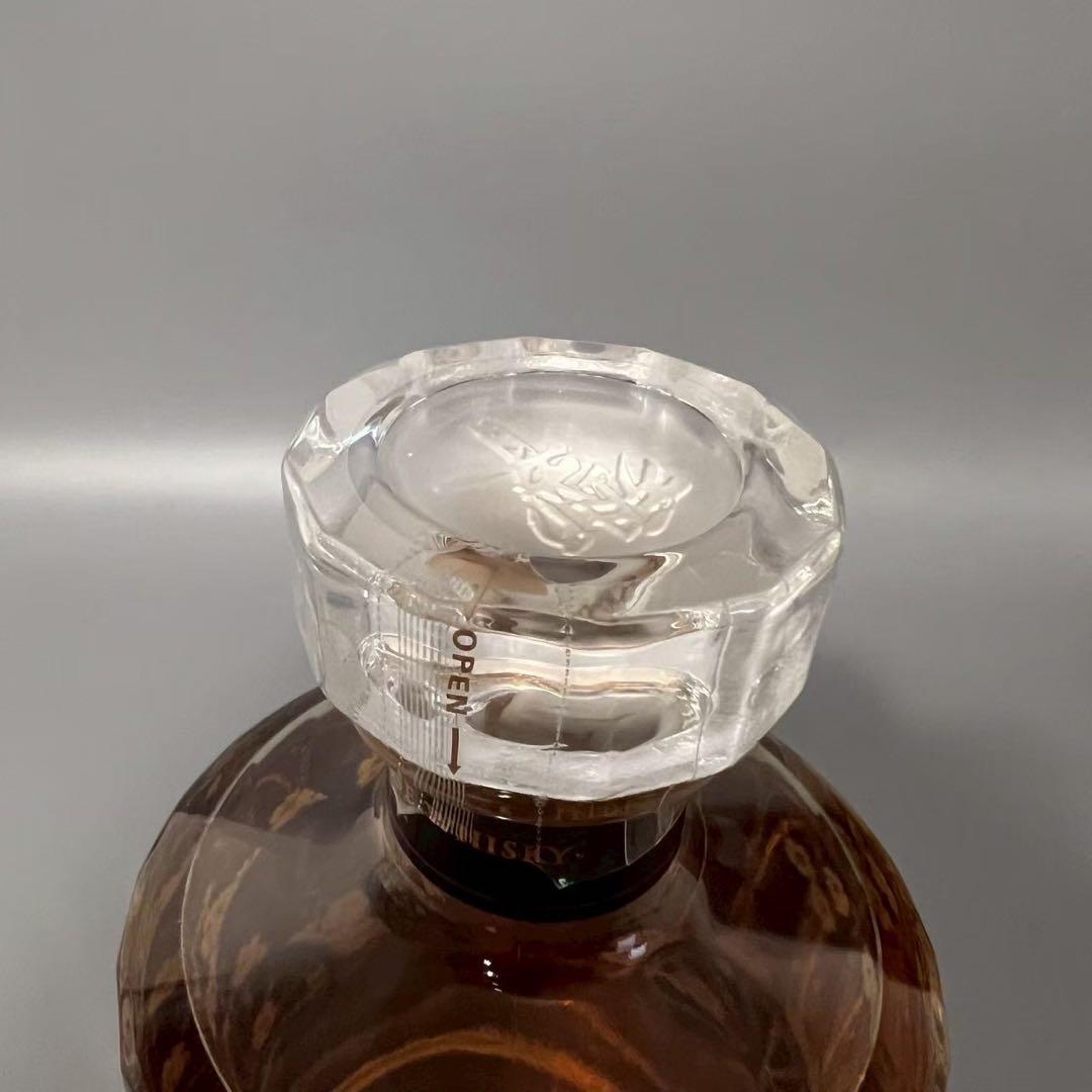 海外限定商品　響　ジャパニーズハーモニーマスターズセレクト　意匠ボトル　箱付き