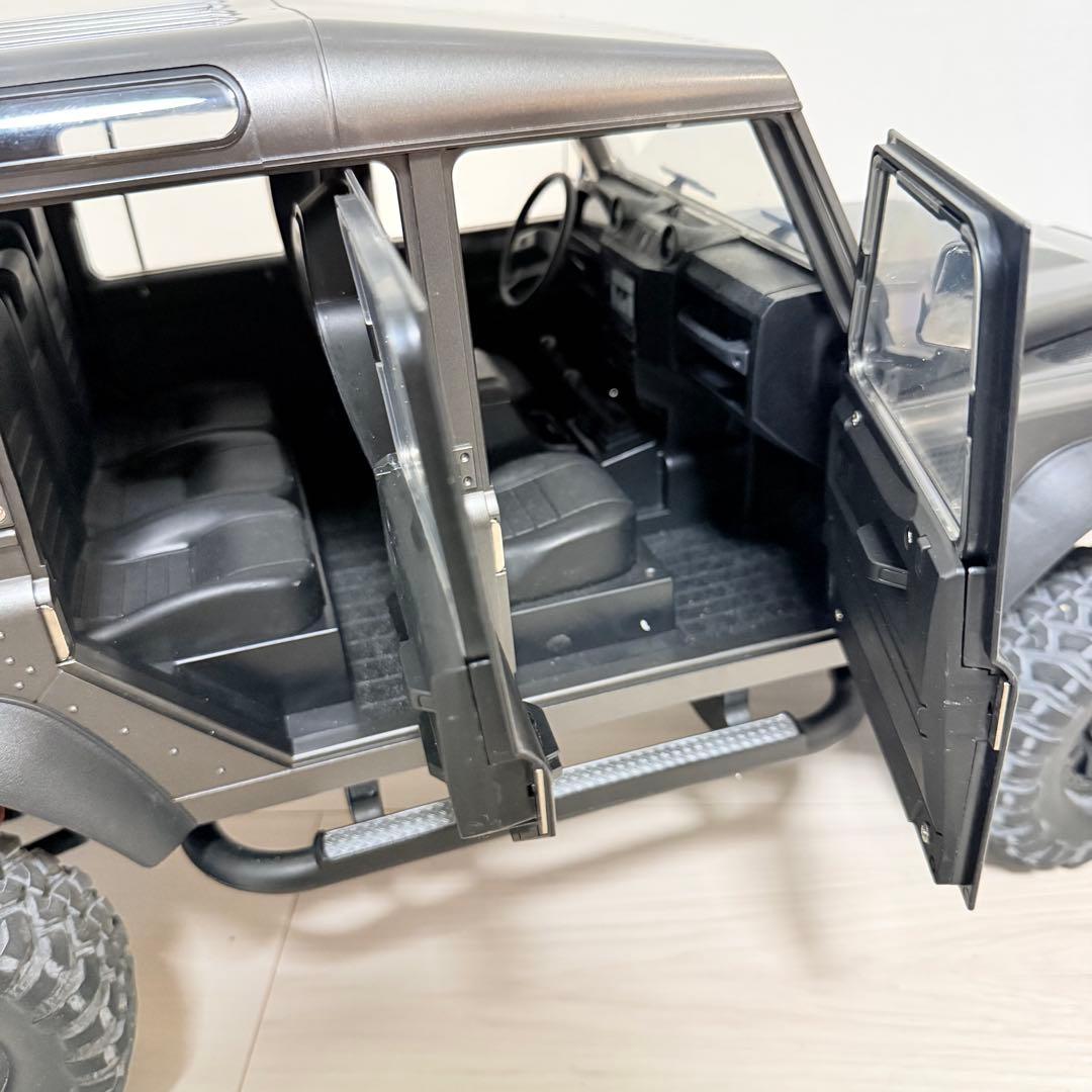 美品　1/8 ランドローバー　ディフェンダー　D110 ラジコン　電動RC