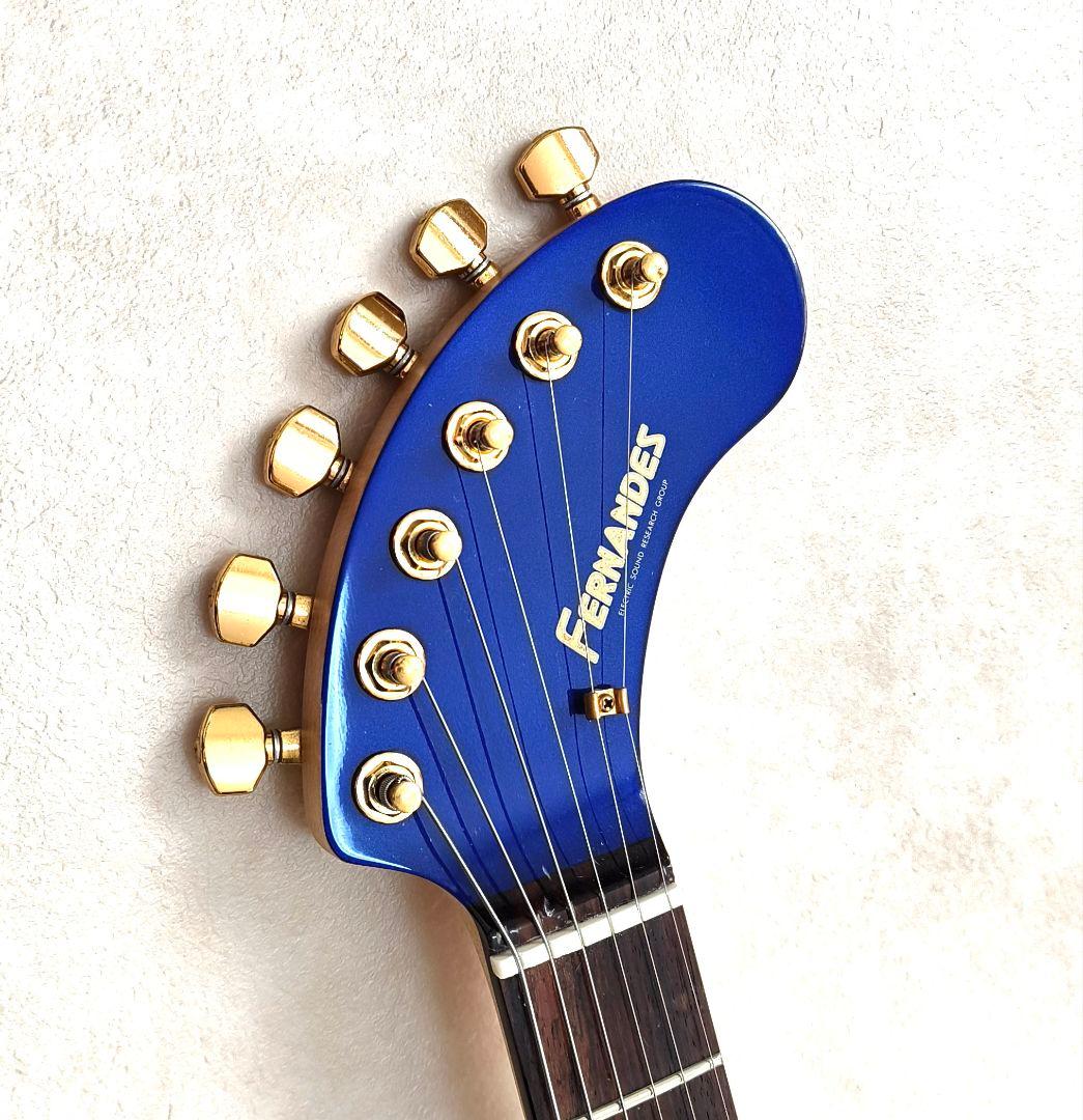 【美品】ZO-3C ブルー アンプ内蔵ギター オーバードライブSW付 専用ケース