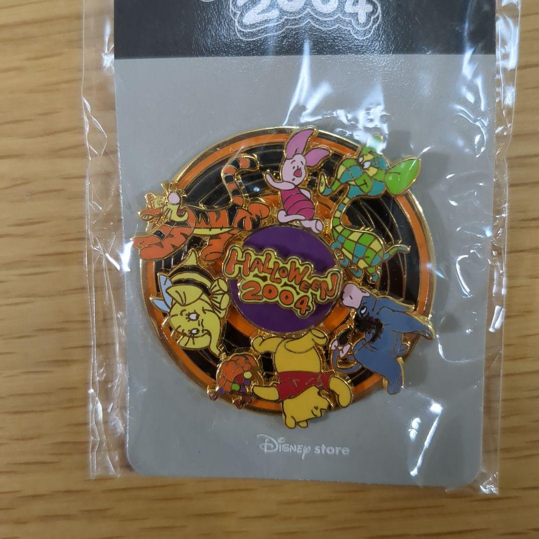 ディズニー　プーさん　ピンバッジ　2004 ハロウィン