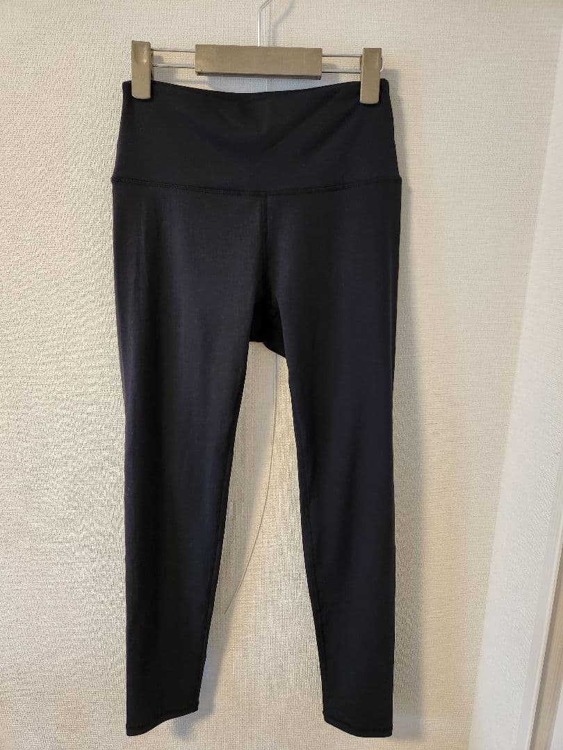 【美品】SUKALA ヨガウェア 上下セット ホットヨガ LAVA
