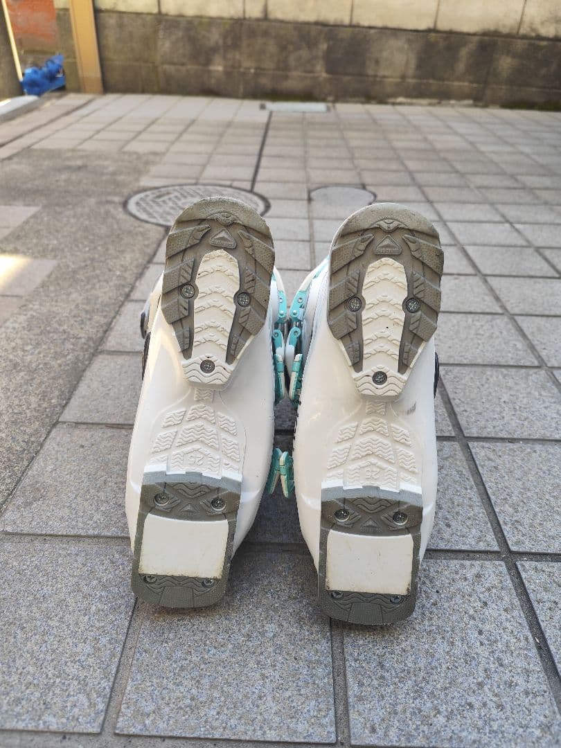 Salomon Custom Fit 女性用スキーブーツ