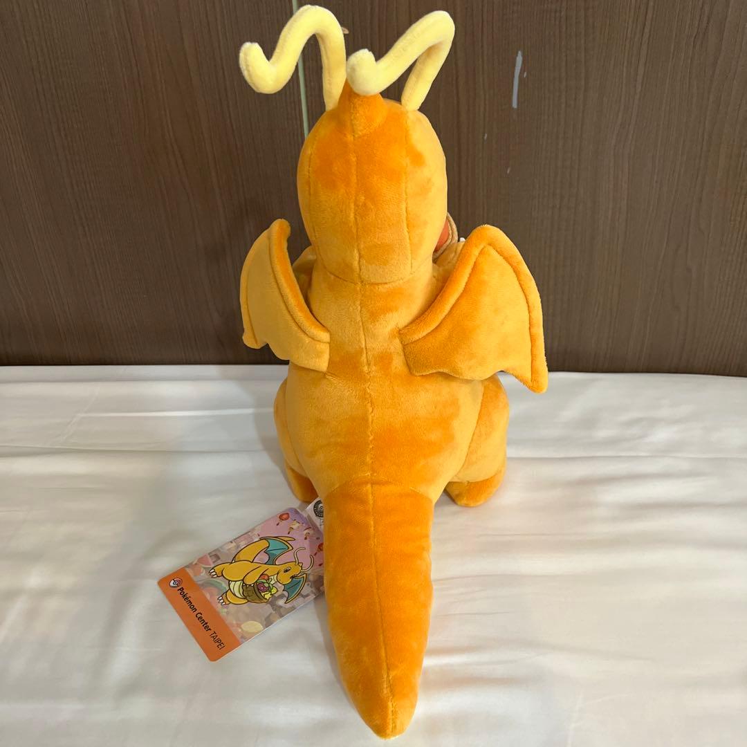 ポケモンセンター台湾(台北) カイリュー　ドール　ぬいぐるみ