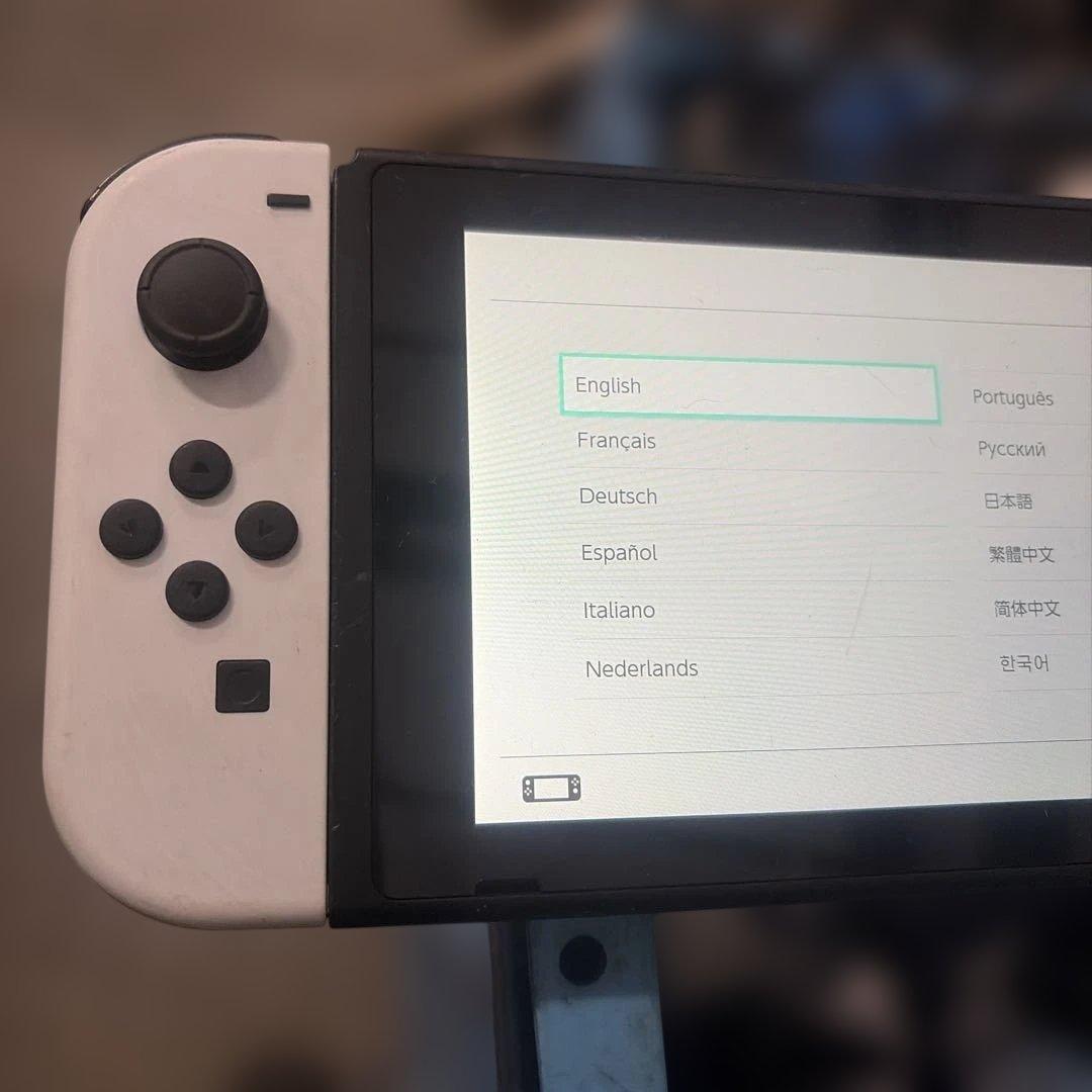 Nintendo Switch 本体 白/黒　Joy-Con