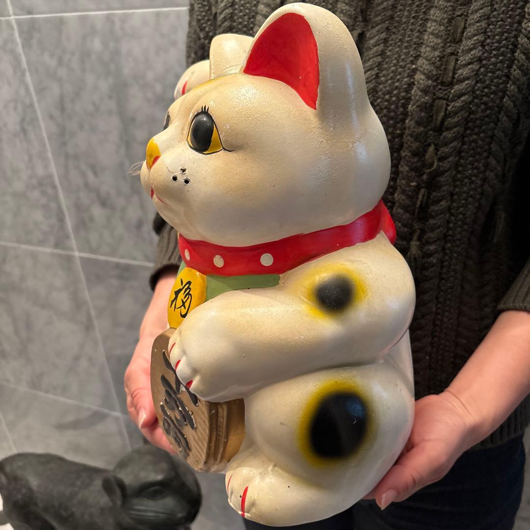 90年代ヴィンテージ手描きの瞳やまつ毛が美しく金運向上の招き猫