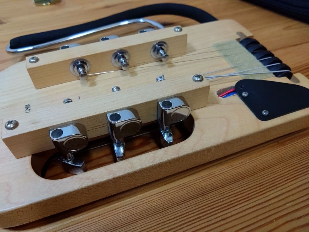 TRAVELER Ultra-Light エレキギターレフトハンド ジャンク品