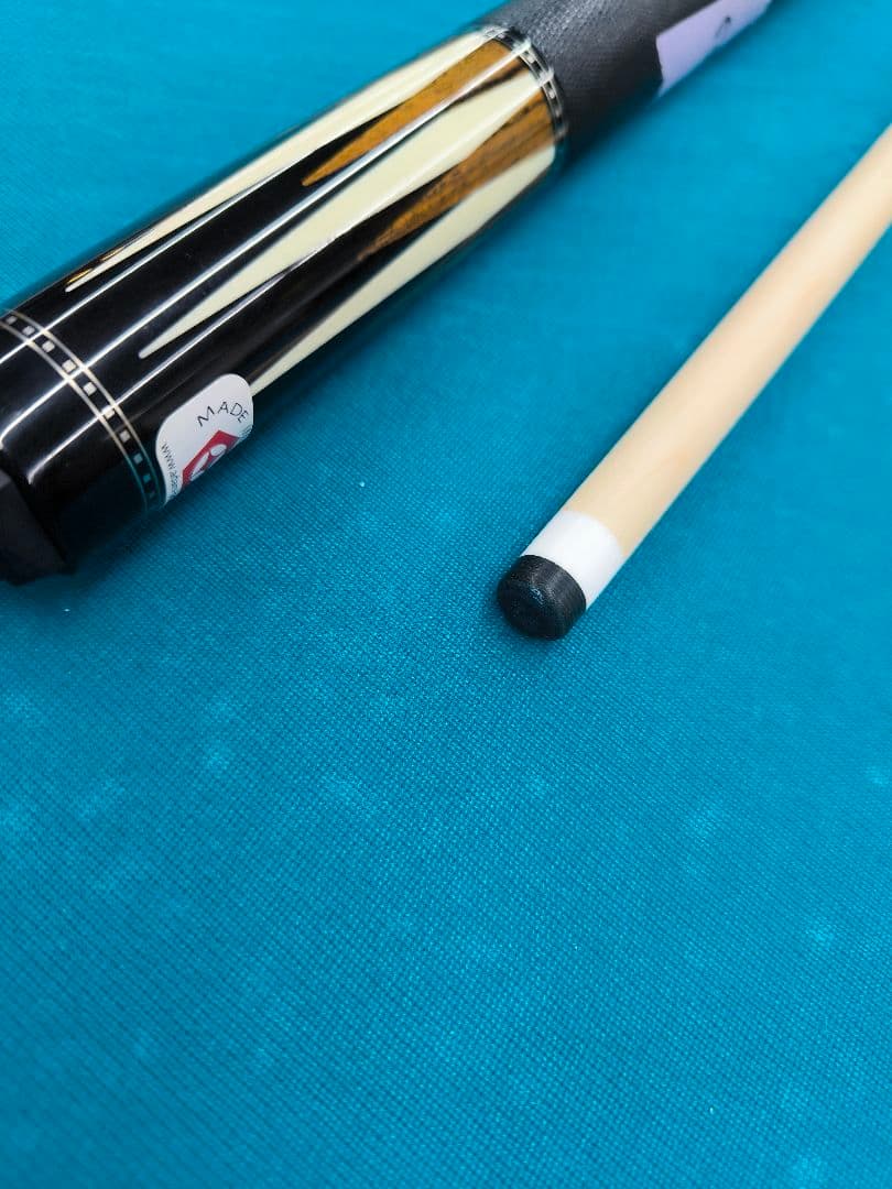 アダム　MUSASHI キュー 角芯モデル　新品未使用！　値下げ交渉可能です