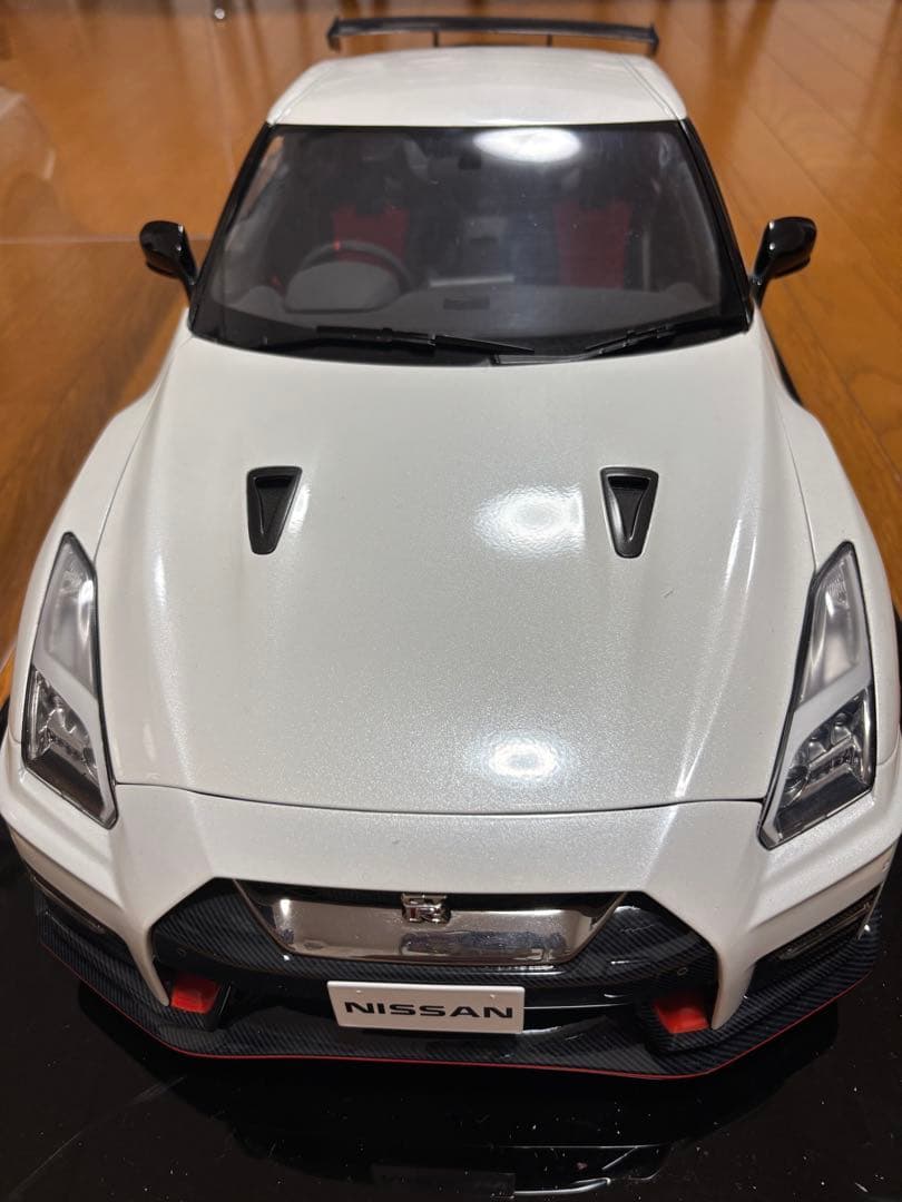 Deagostini 1/8白色の日産GTR R35