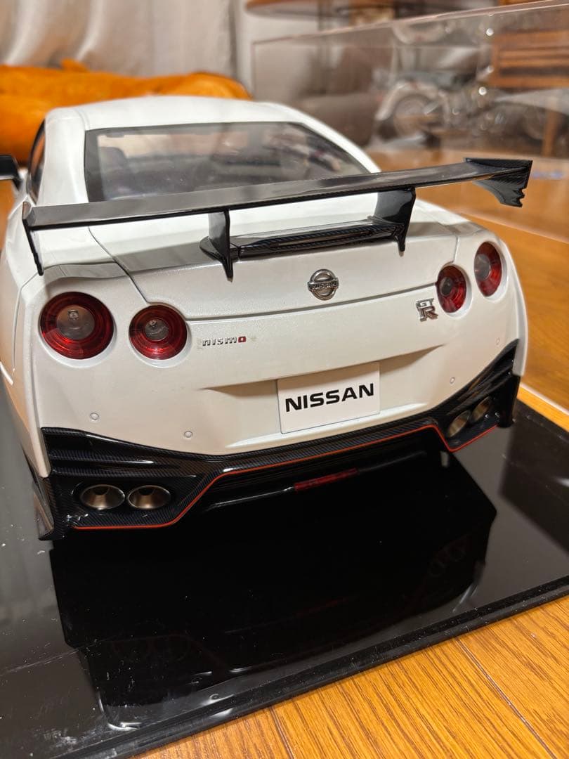 Deagostini 1/8白色の日産GTR R35