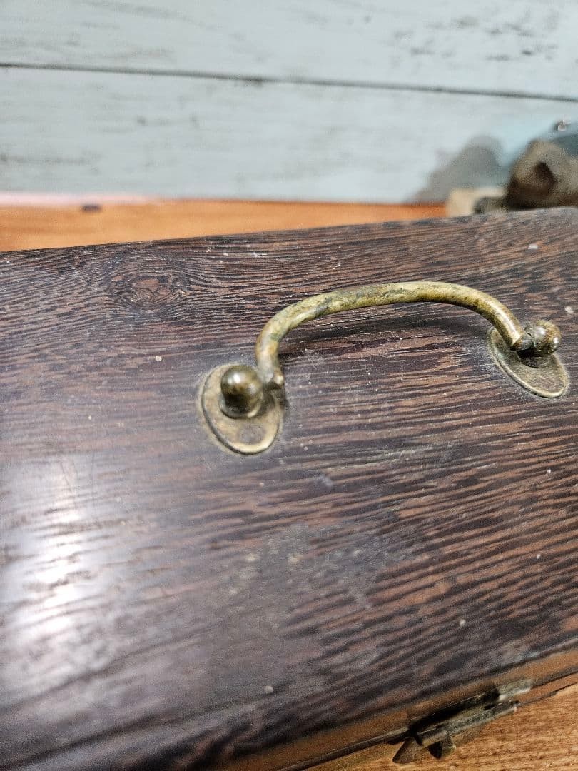 JAPAN ANTIQUE 古い木の小箱 天然木製 無垢 小物入れ 大正～昭和期
