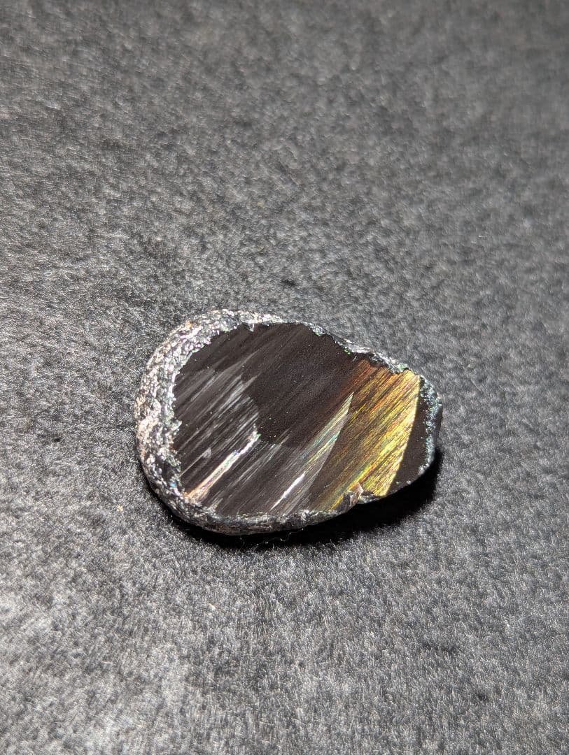 ※特級品【研磨品】十勝石玲瓏　北海道産レインボーオブシディアン　十勝石　玲瓏石