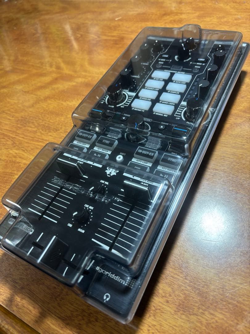 Reloop Mixtour Pro & DECKSAVER+20W充電器