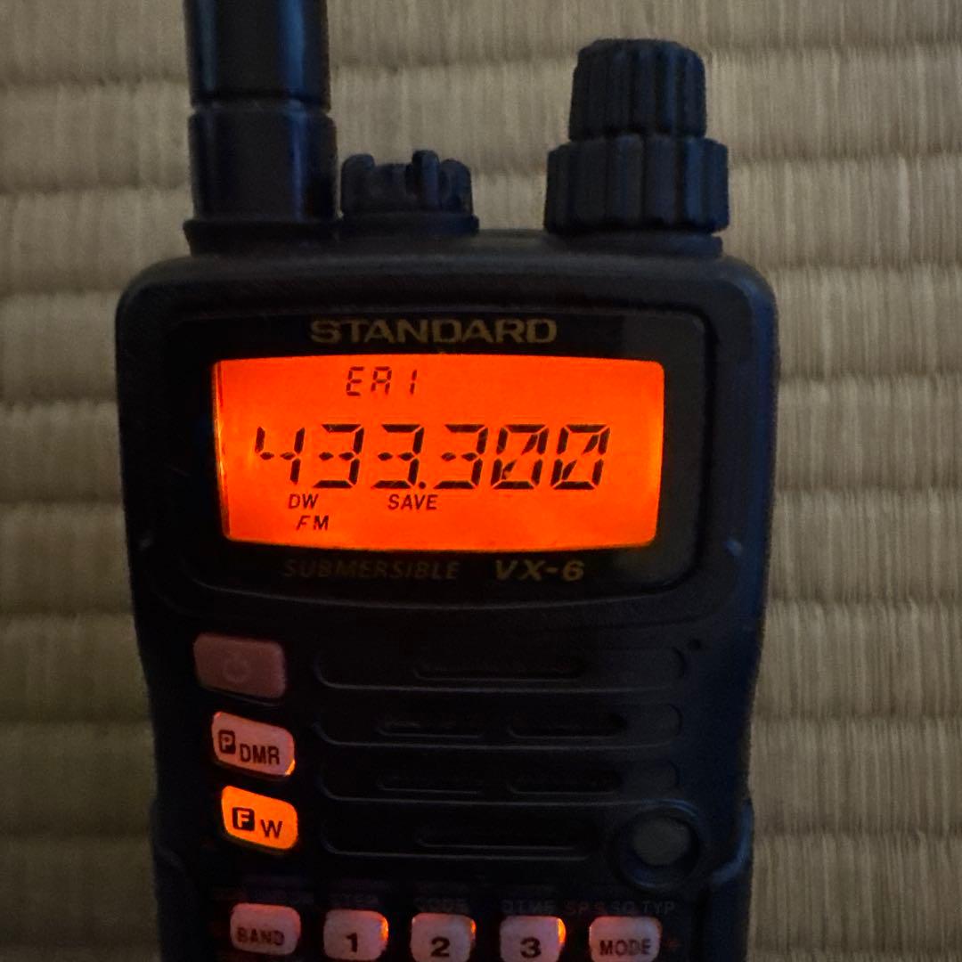 スタンダードVXー6アマチュア無線ハンデー機144MHZ.430MHZ兼用