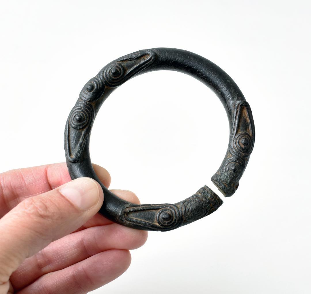 11〜12世紀 カンボジア クメール アンコール王朝期青銅製蓮弁文腕輪バングル