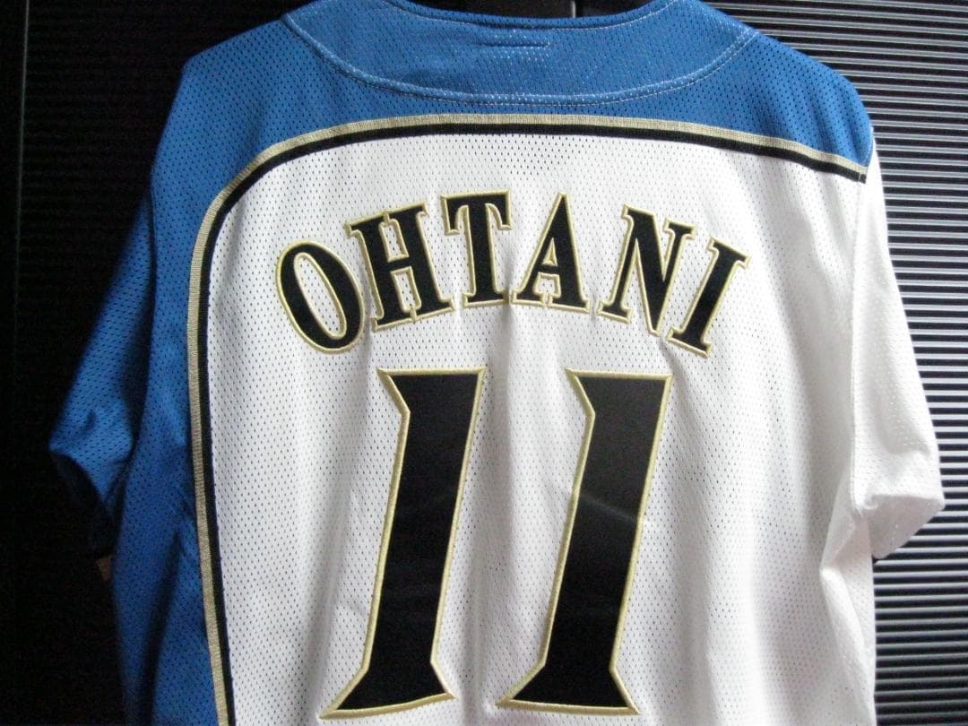 北海道日本ハムファイターズ　大谷翔平　限定刺繍ユニフォーム　2013〜2017