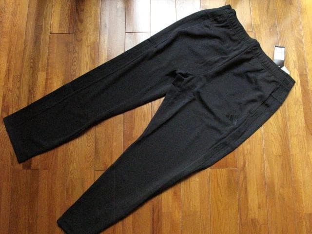 新品　adidas　ジャージ上下セット　２XLサイズ
