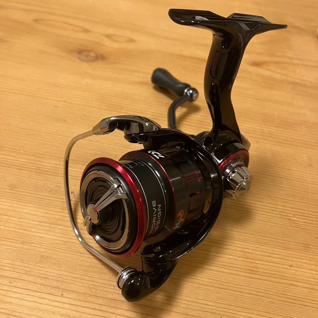 DAIWA 23 月下美人 LT2000S