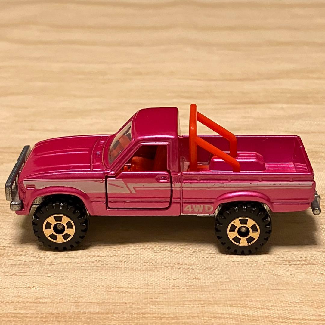 トミカ トヨタ ハイラックス 4WD No.61 1/62