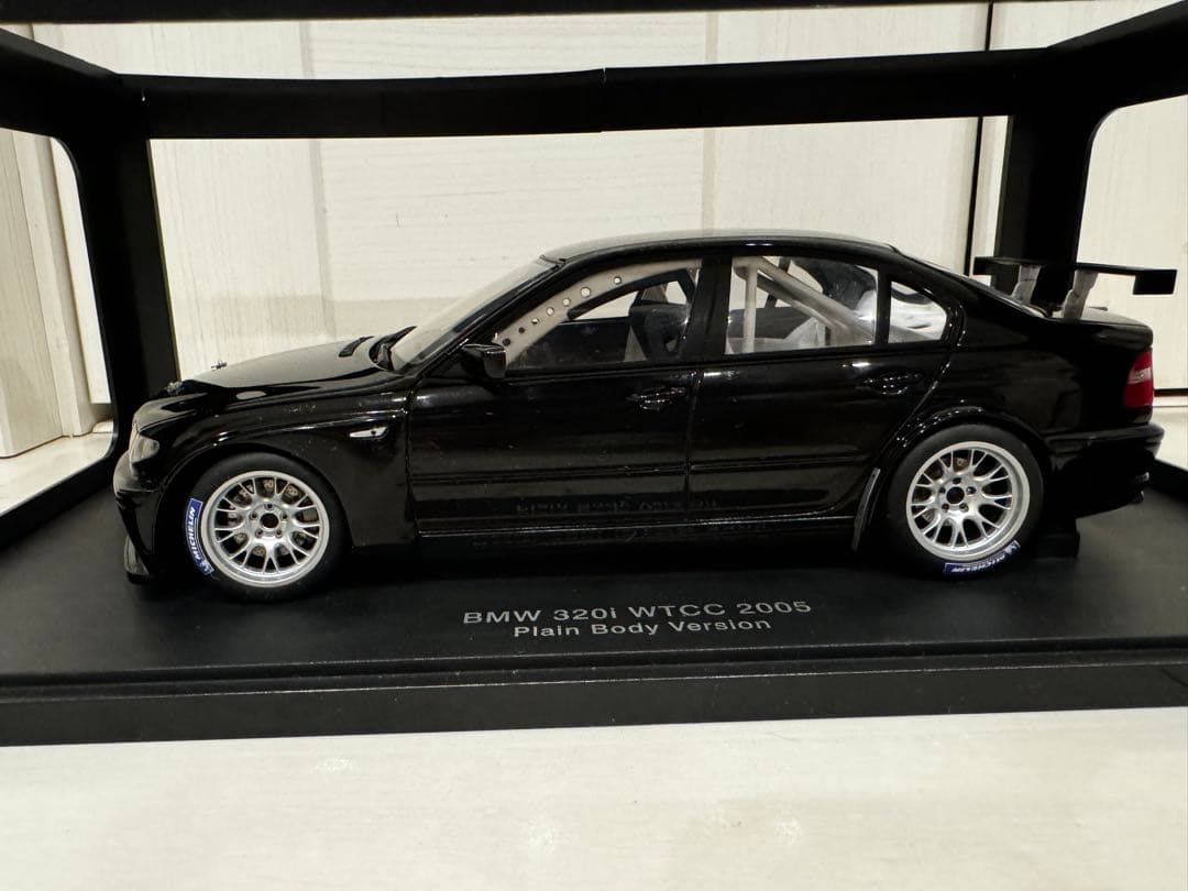  320i WTCC 2005 plain ミニカー Autoart