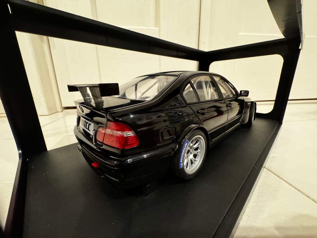  320i WTCC 2005 plain ミニカー Autoart