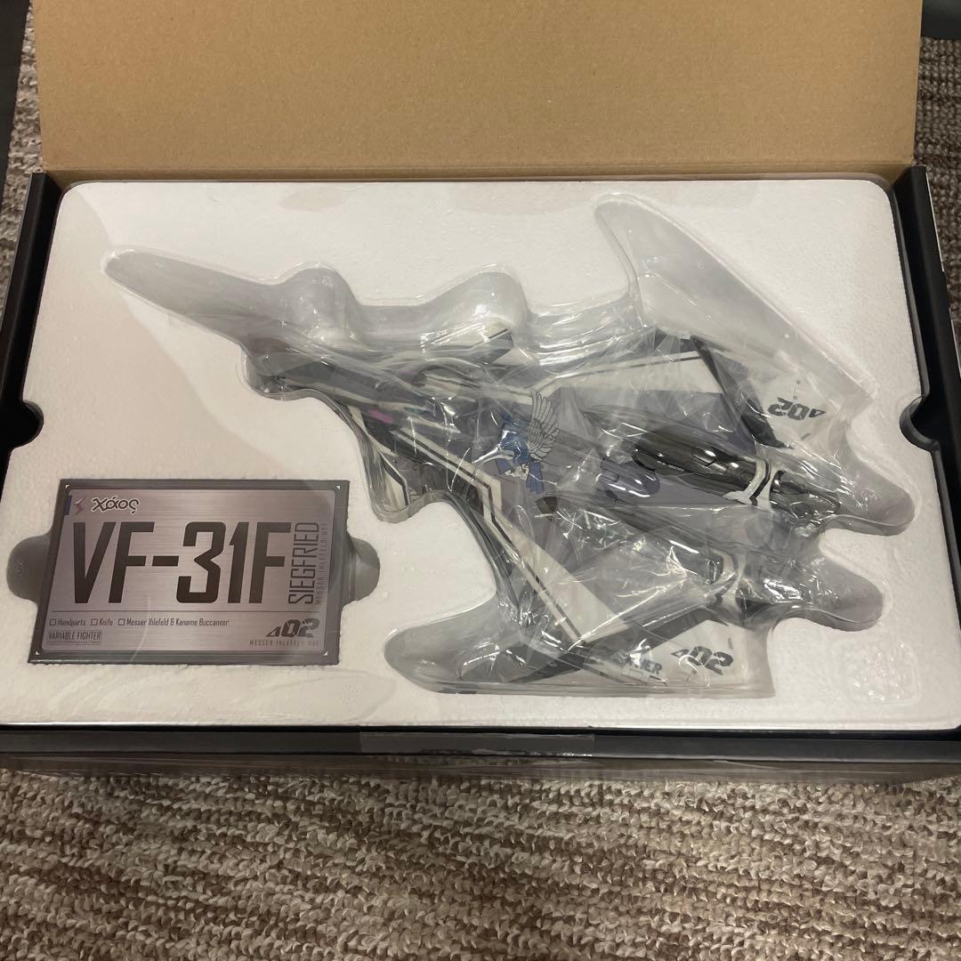 BANDAI DX超合金　VF-31F ジークフリード(メッサー)