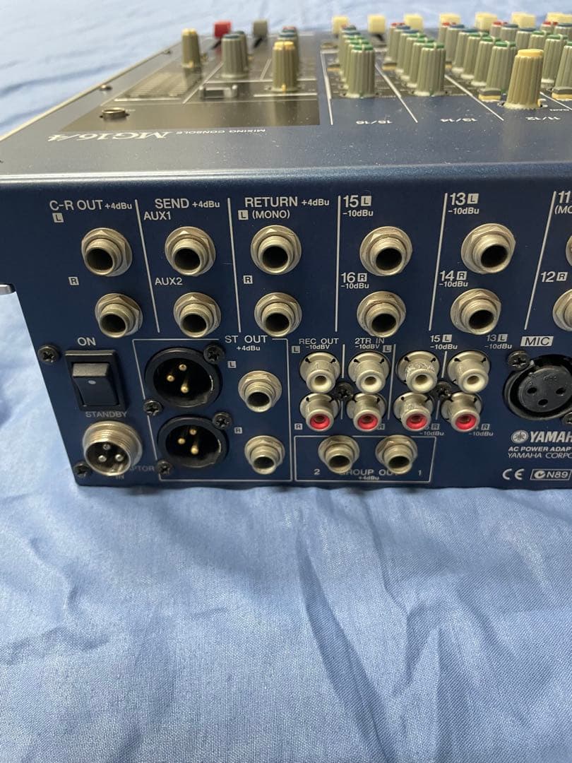 Yamaha MG16/4 アナログミキサー 16チャンネル