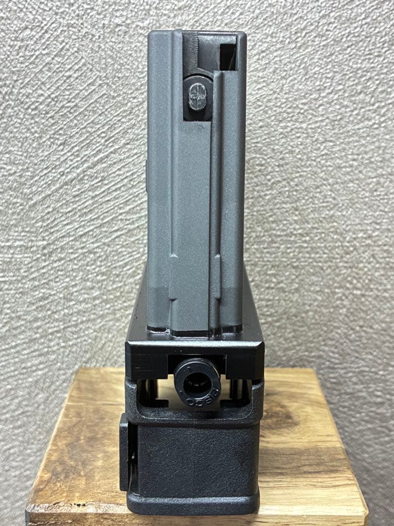 R7-40 東京マルイ GBB M4 マガジンアダプター 外部ソース仕様