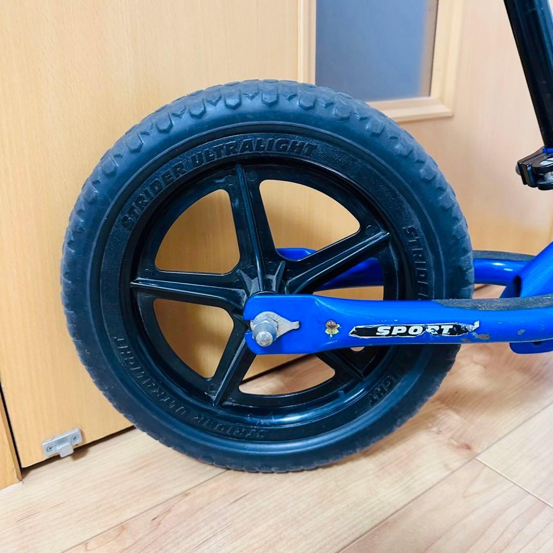 良品✨ STRIDER SPORTS バランスバイク 人気の青 12インチ