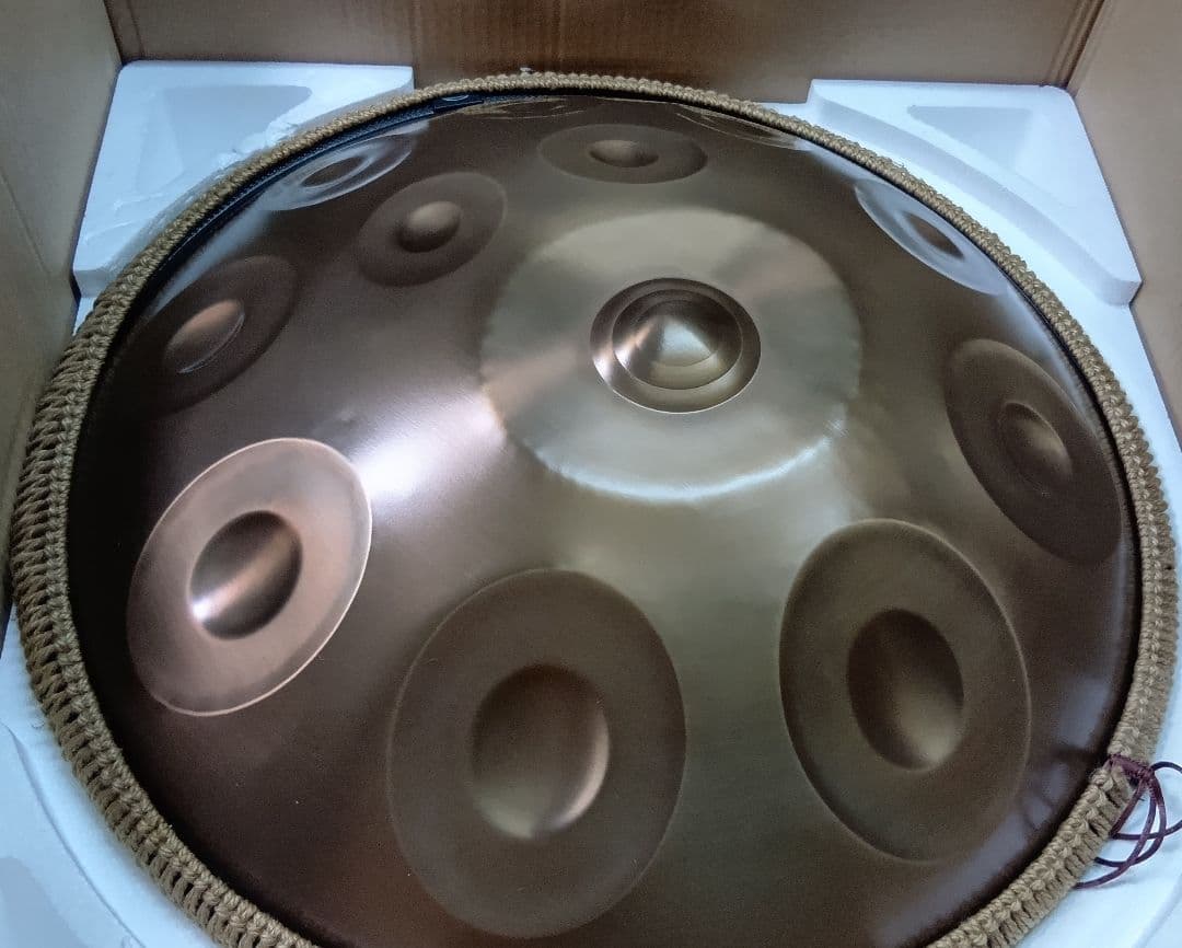 ハンドパン　56センチ　12音　Dマイナー A＝432Hz 音色きれいです　新品
