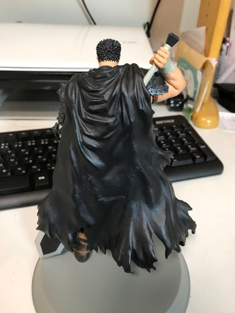 ベルセルク　ガッツ　DXフィギュア　笑バージョン