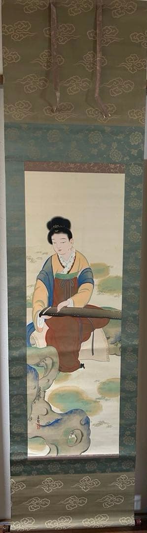 k*3様 橋本永郁 聴琴　美人図　双幅 共箱 漆塗軸先 掛け軸　骨董品