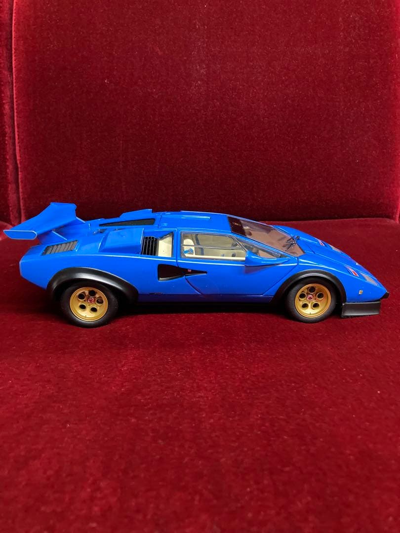 1/18カウンタック京商