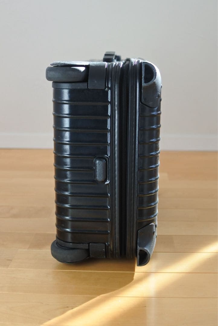 RIMOWA ブラック キャリーケース TSAロック リモワ