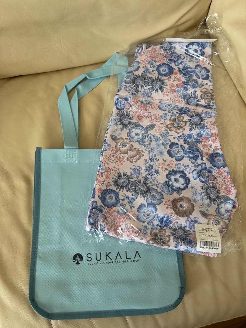 【SUKALA】新品スモークピンク エンブロイダリープリント Lサイズおまけ付き
