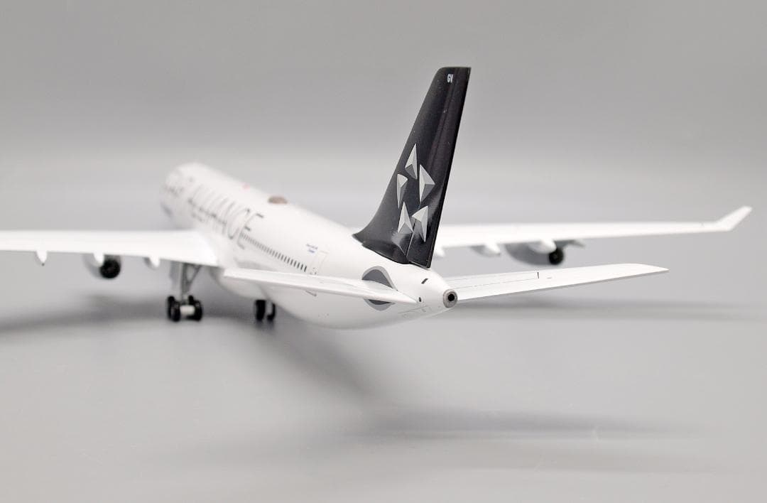 ルフトハンザ A340-300 D-AIGV 1/200